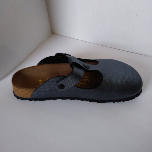 Papillio clogs. New. (a division of Birkenstock) - Picture 6 of 7